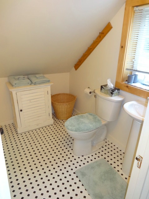 Image of Property Number 574